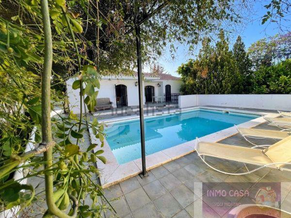 For rent of villa in Alhaurín de la Torre