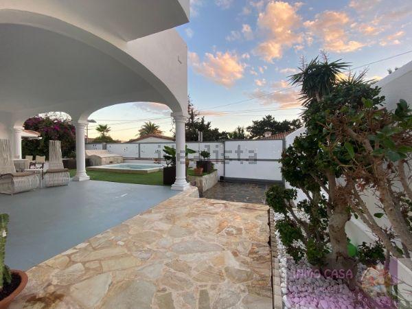 For rent of villa in Marbella