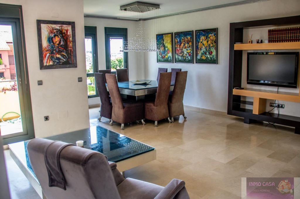 For rent of penthouse in Estepona