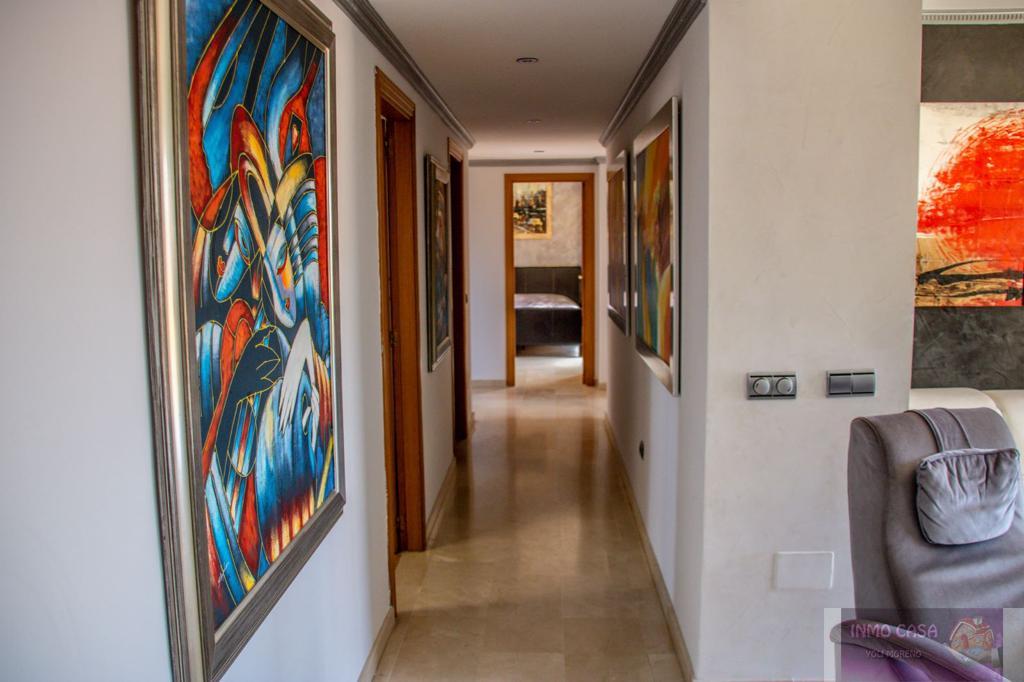 For rent of penthouse in Estepona