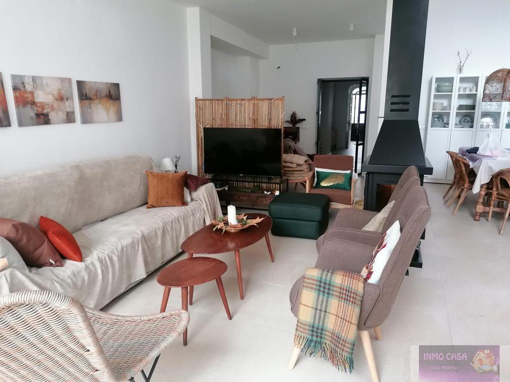 For rent of chalet in Coín