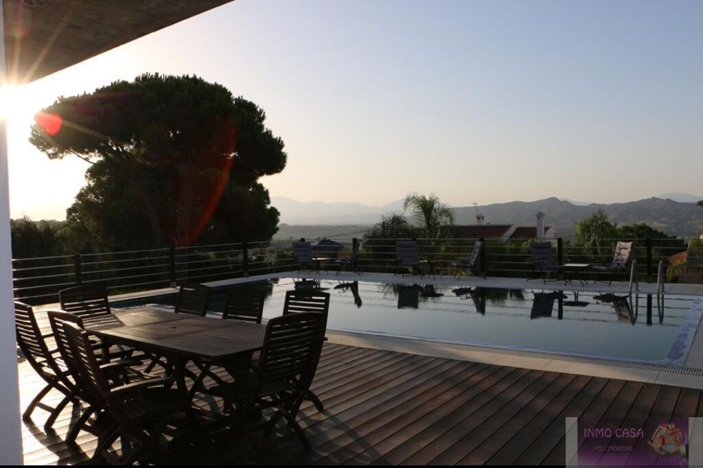 For rent of chalet in Alhaurín de la Torre