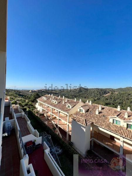 For rent of penthouse in Estepona