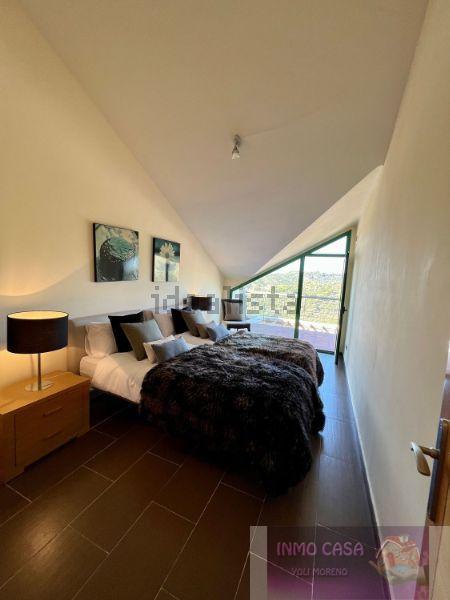 For rent of penthouse in Estepona