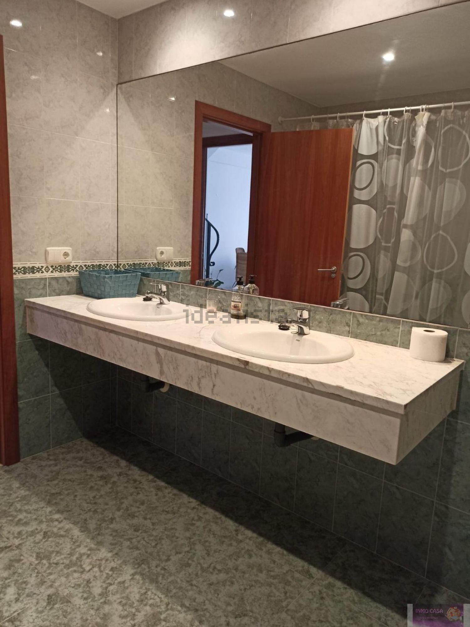For rent of penthouse in Estepona
