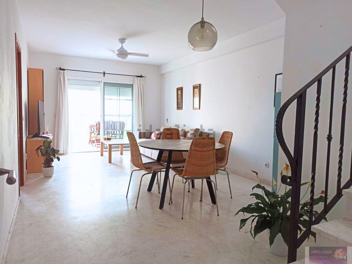 For rent of penthouse in Estepona
