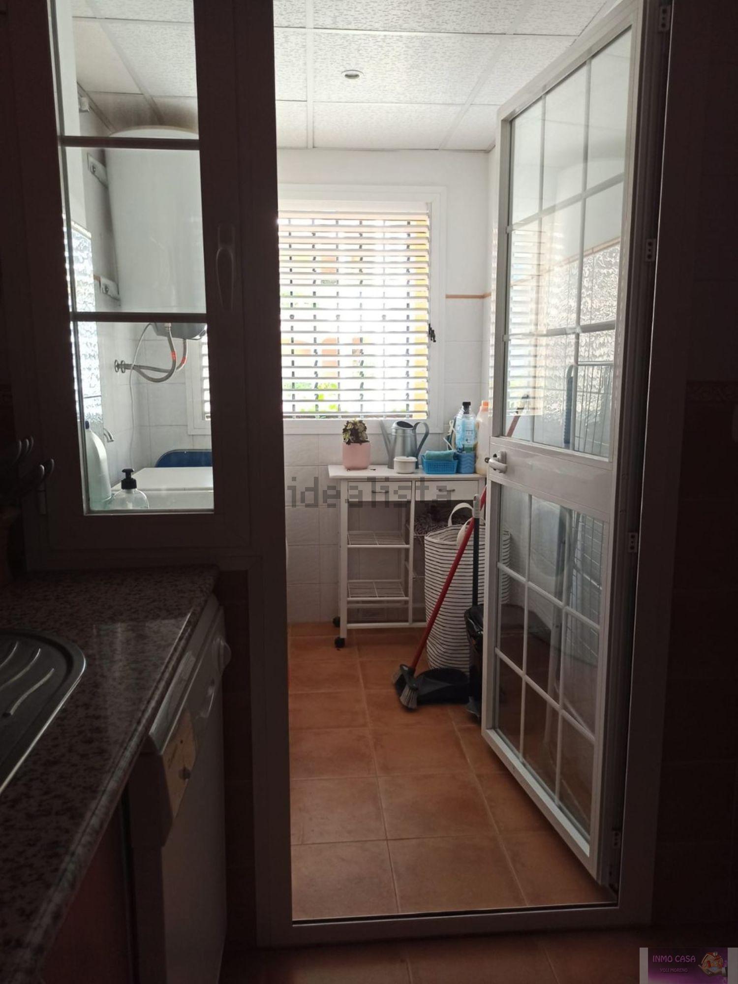 For rent of penthouse in Estepona