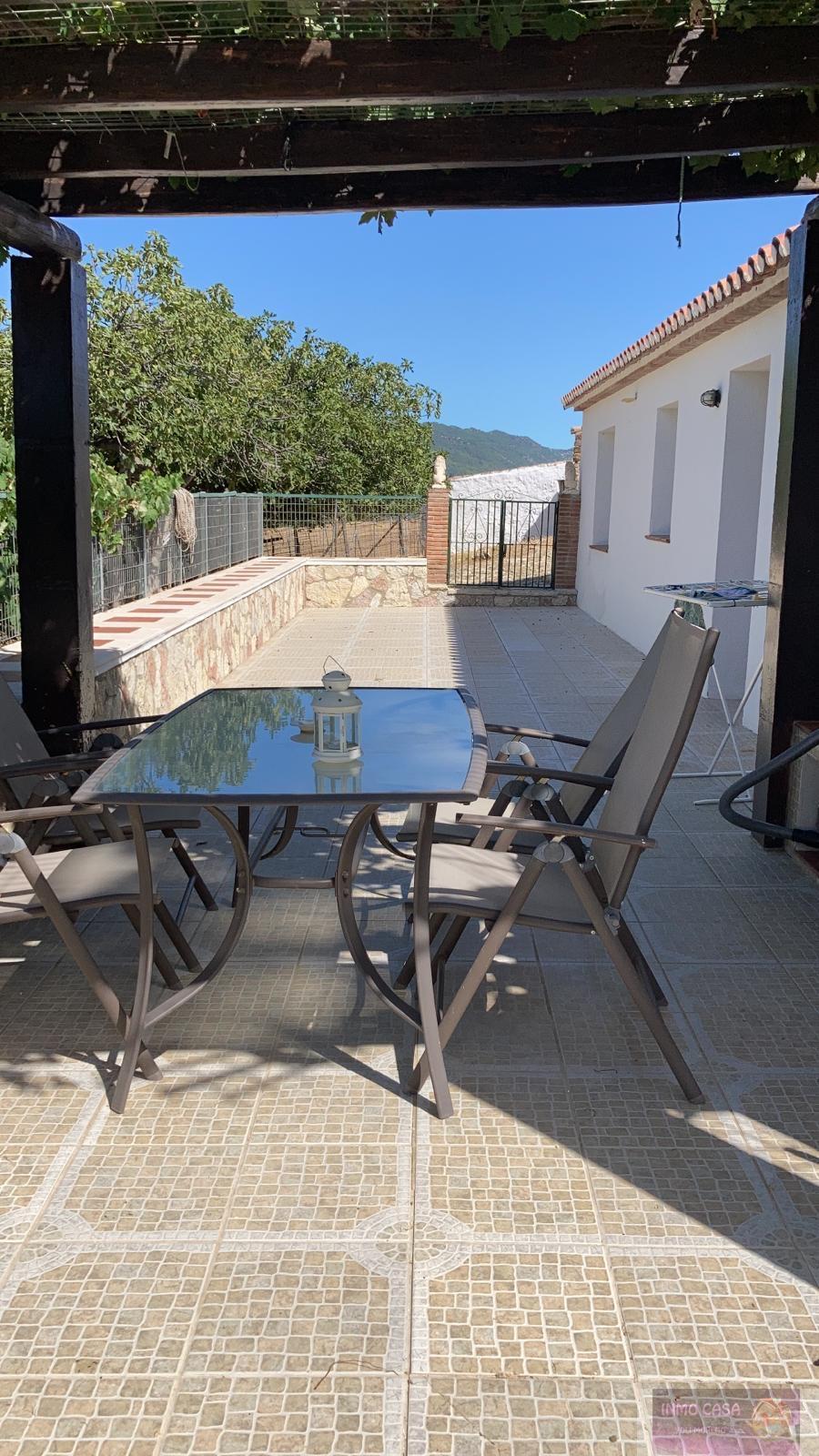 For rent of house in Casares