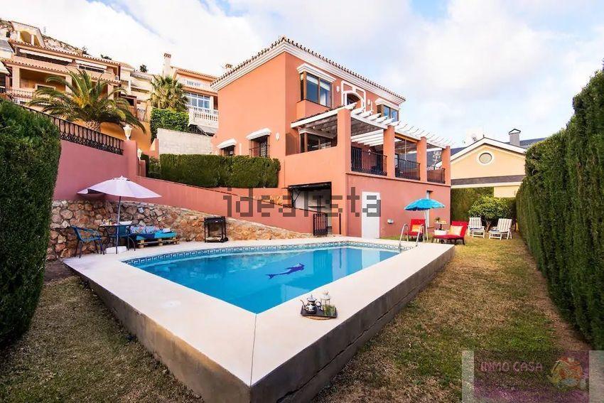 For rent of villa in Benalmádena