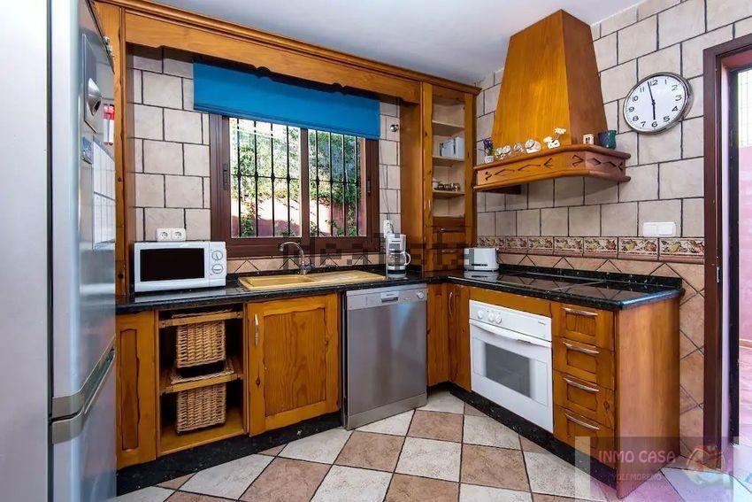 For rent of villa in Benalmádena