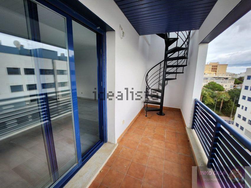 For rent of penthouse in Estepona