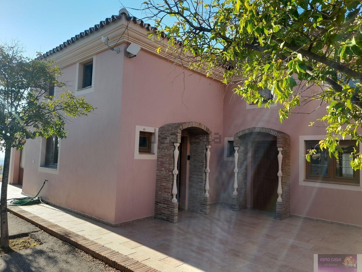 For rent of chalet in Estepona
