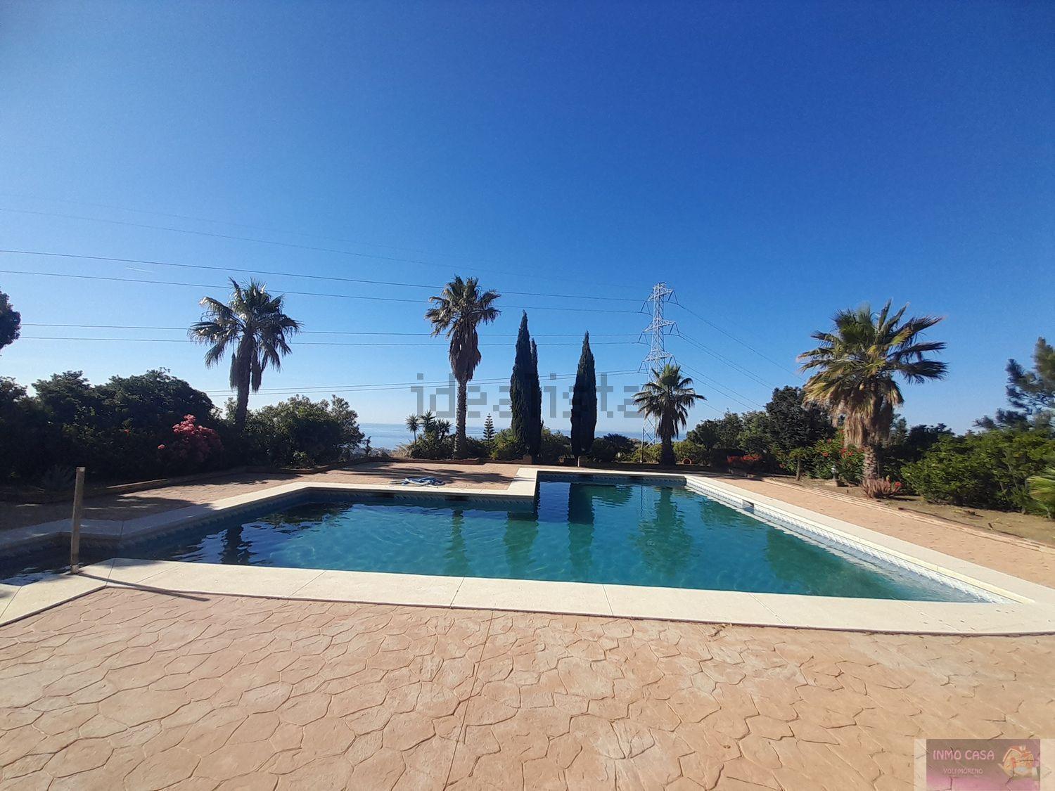For rent of chalet in Estepona