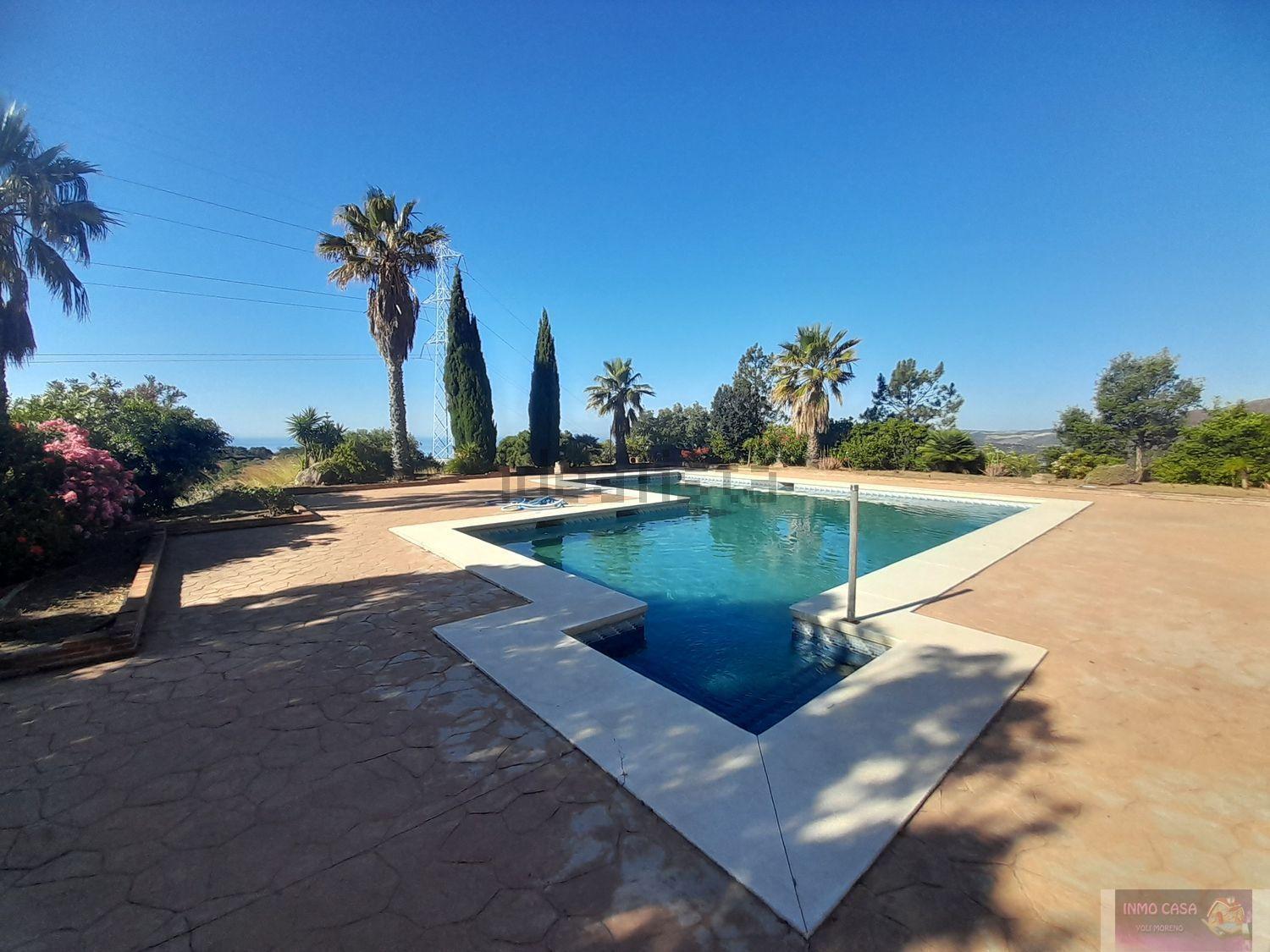 For rent of chalet in Estepona