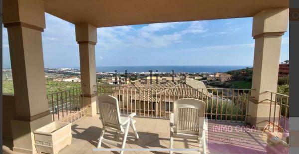 For rent of villa in Manilva