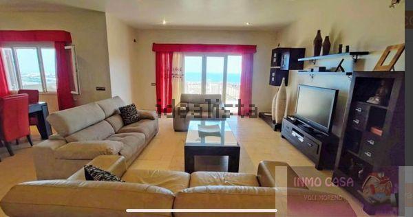For rent of villa in Manilva