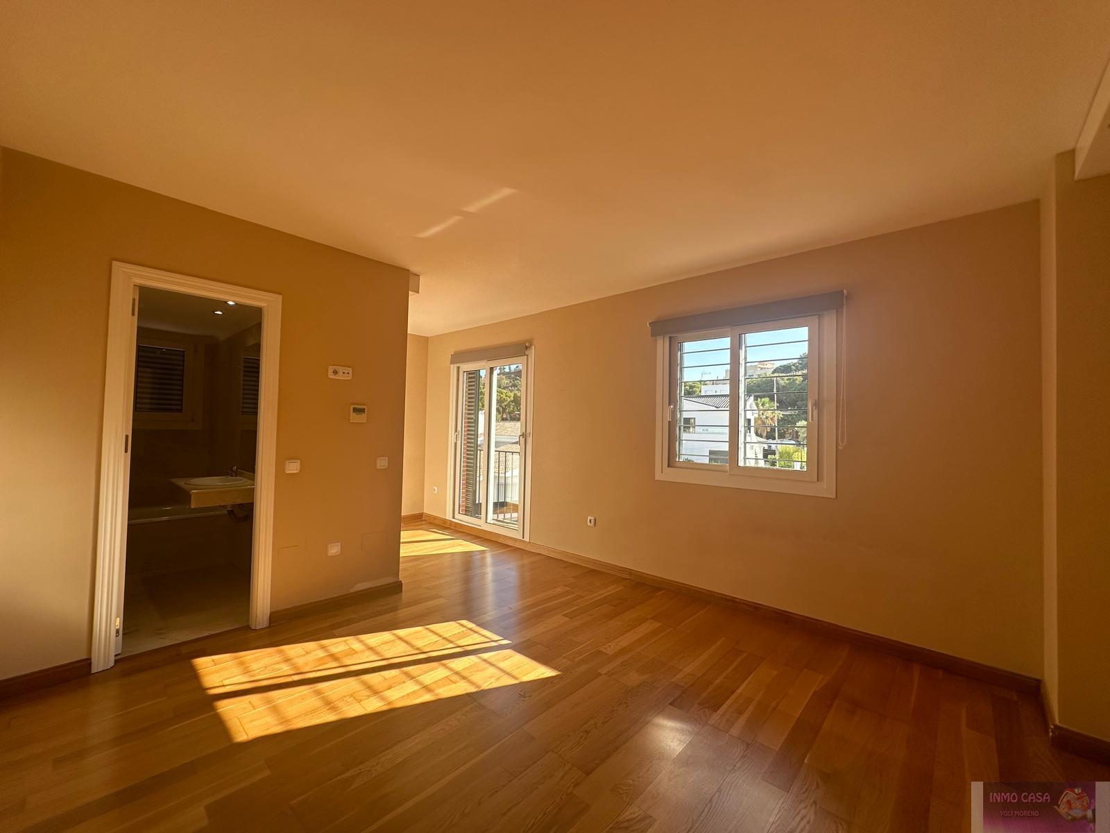 For rent of chalet in Málaga