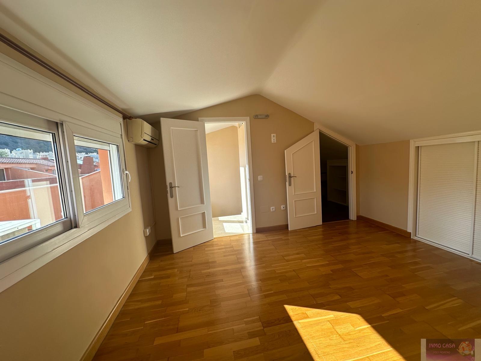 For rent of chalet in Málaga