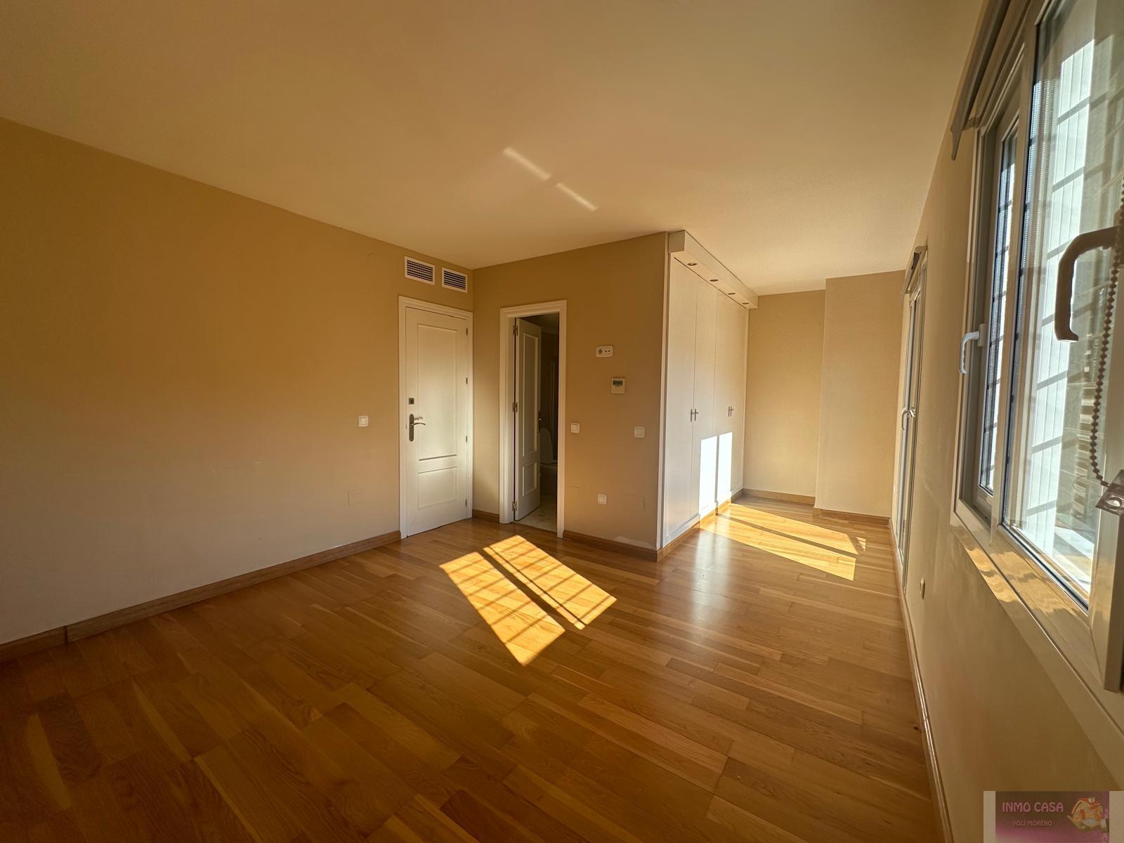 For rent of chalet in Málaga