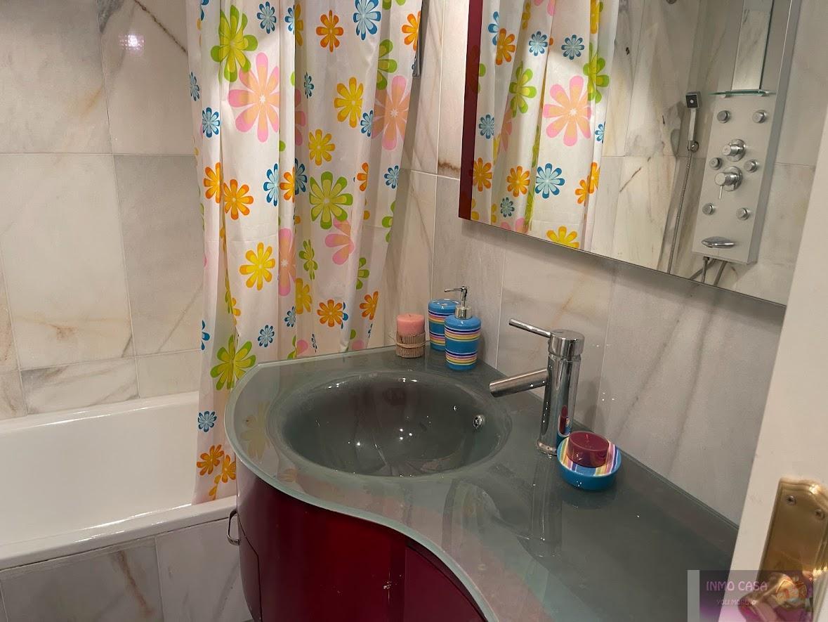 For rent of duplex in Estepona