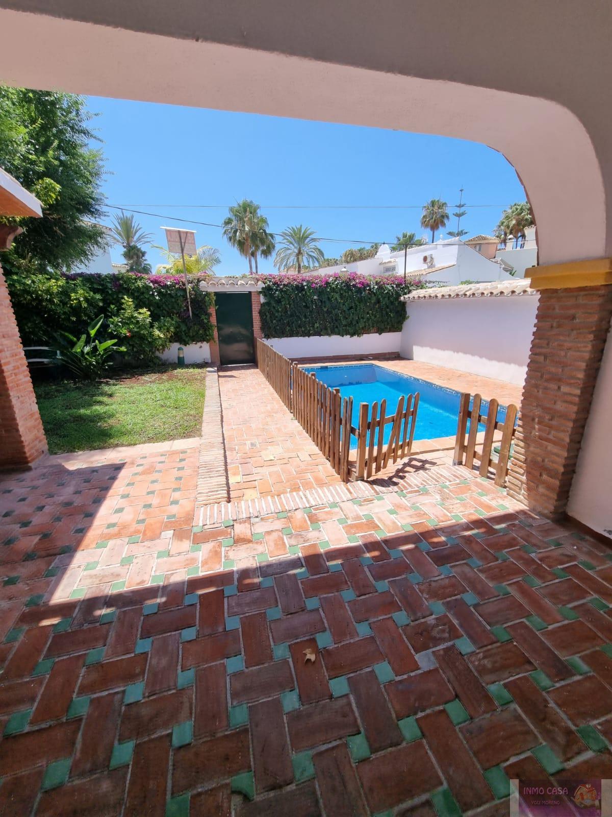 For rent of chalet in Marbella