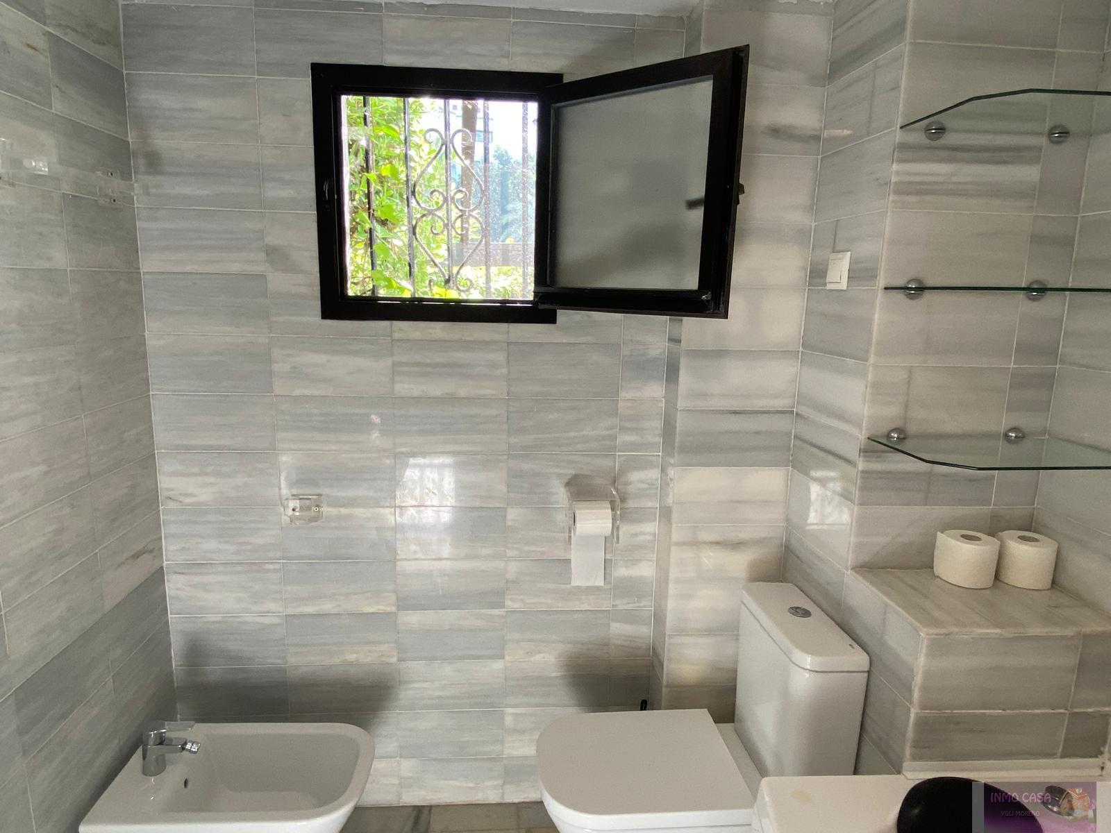 For rent of ground floor in Marbella
