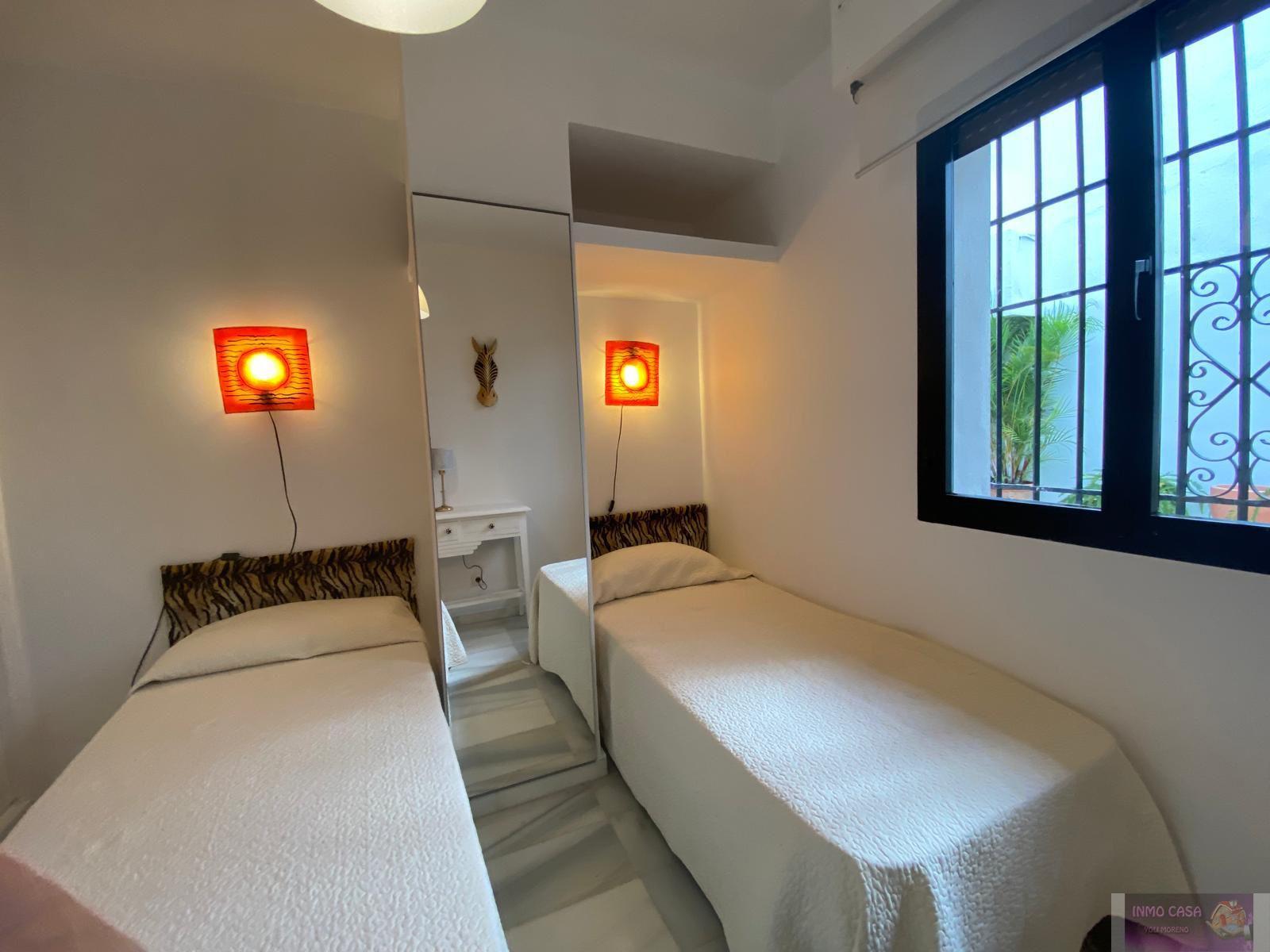 For rent of ground floor in Marbella