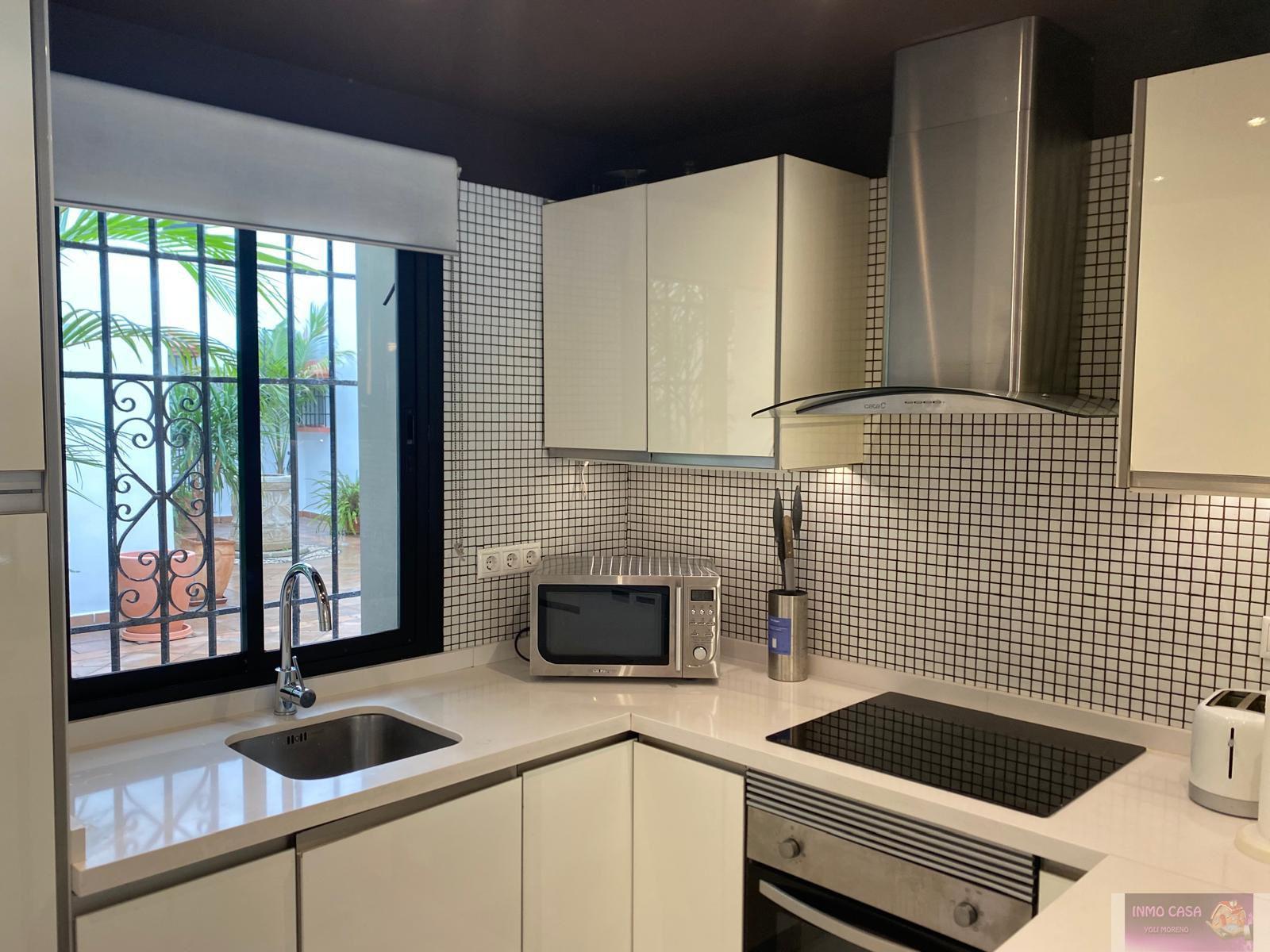 For rent of ground floor in Marbella