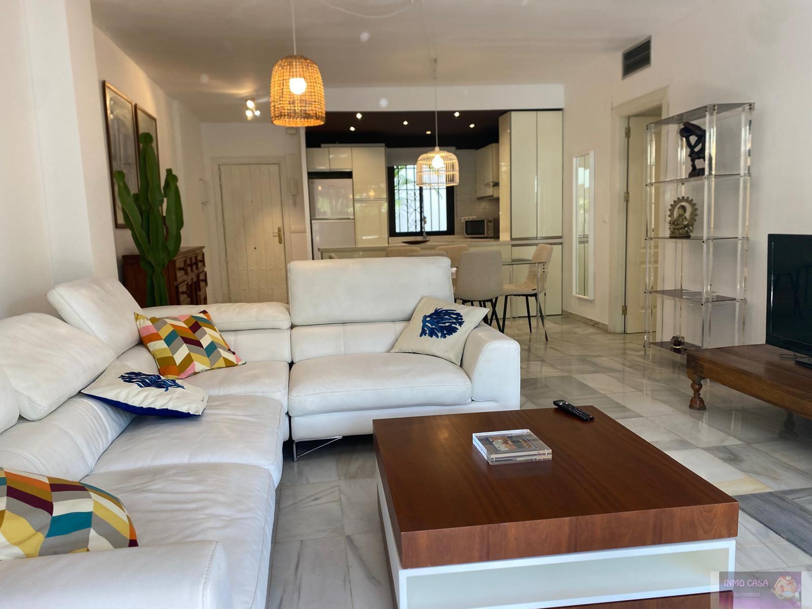 For rent of ground floor in Marbella