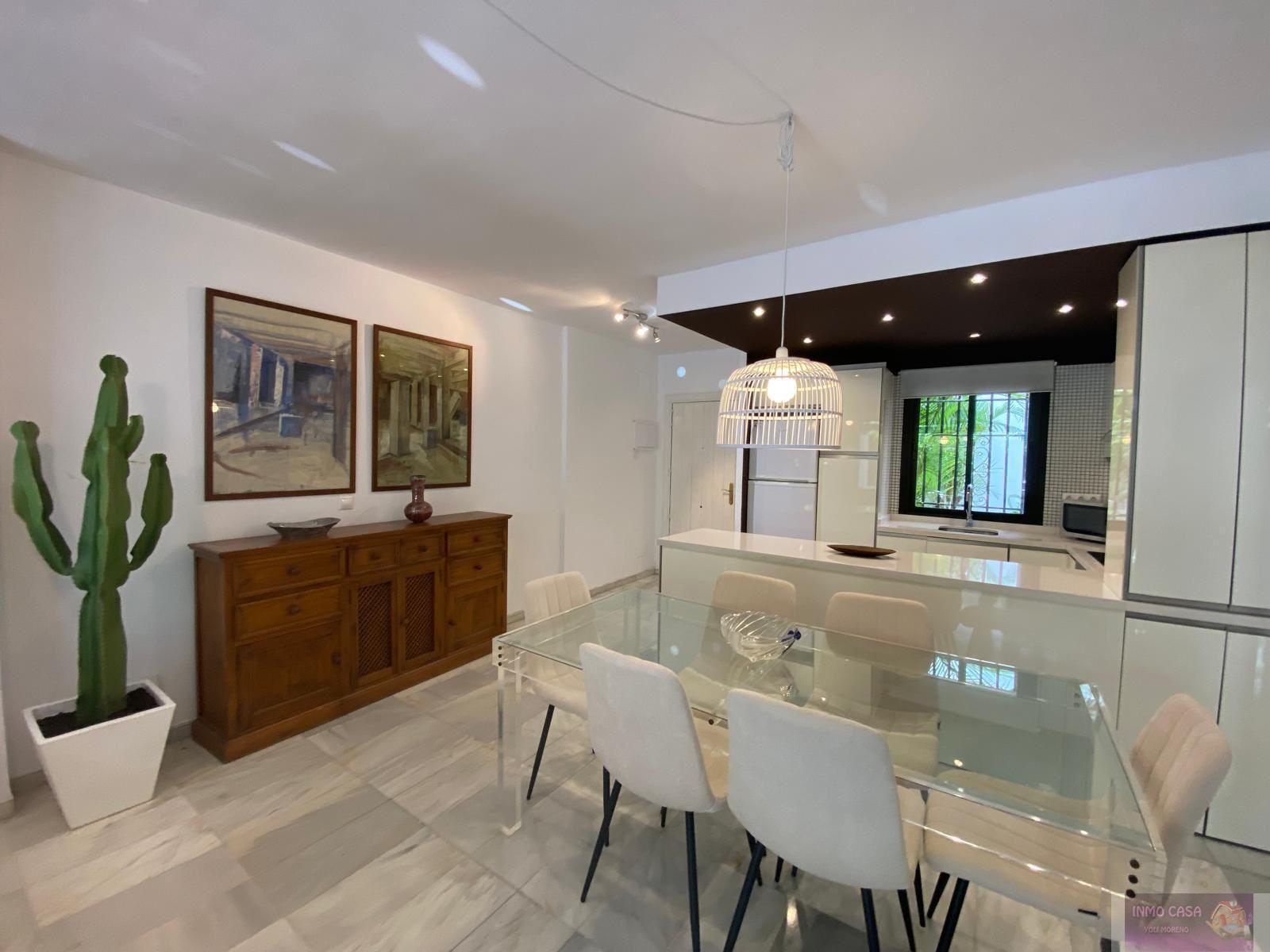 For rent of ground floor in Marbella