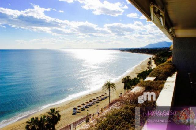 For sale of penthouse in Marbella