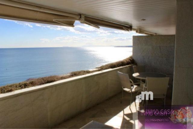 For sale of penthouse in Marbella