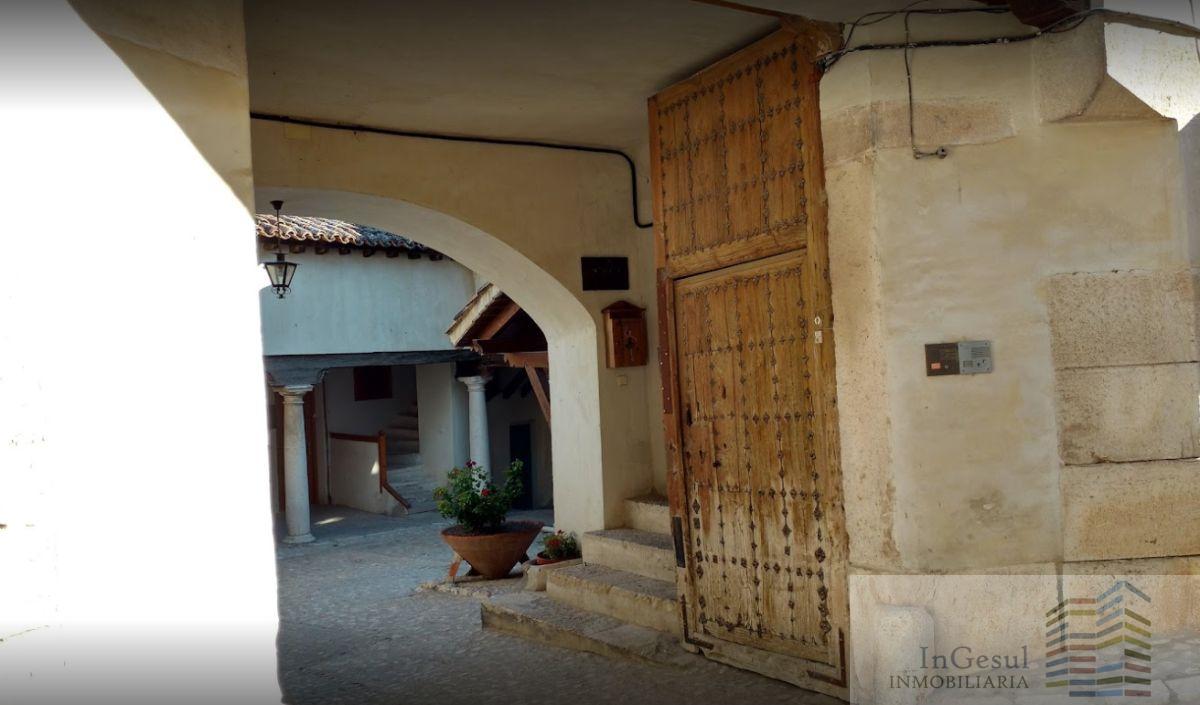 For sale of house in Chinchón