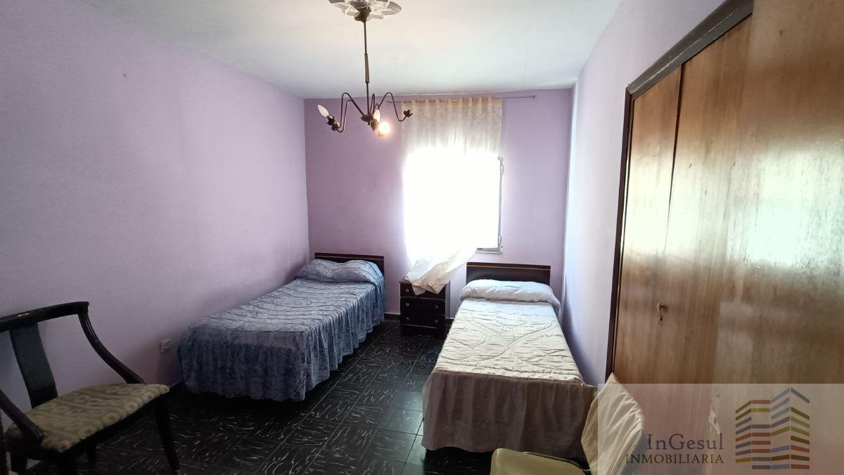 For sale of flat in Buitrago del Lozoya