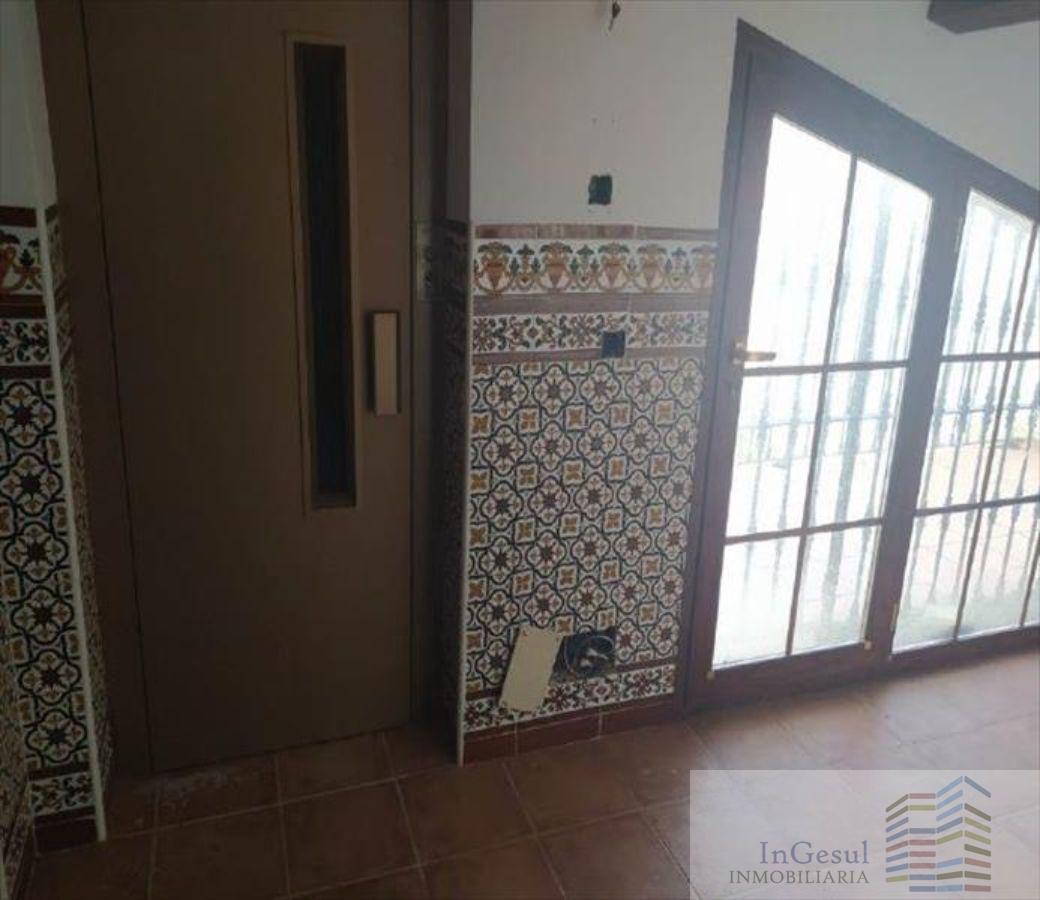 For sale of house in Azuaga
