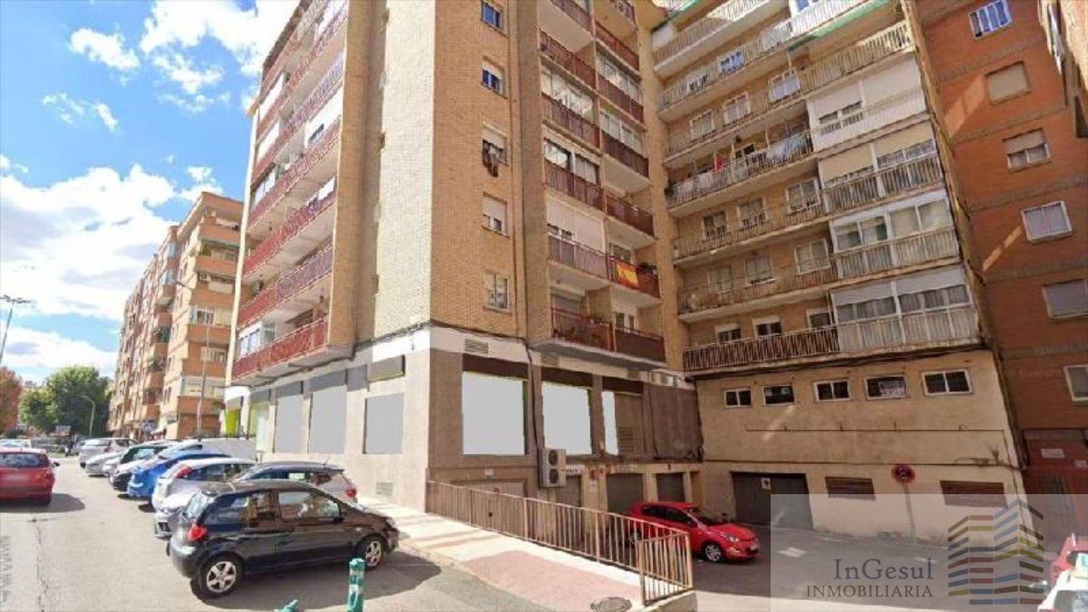 For sale of commercial in Guadalajara