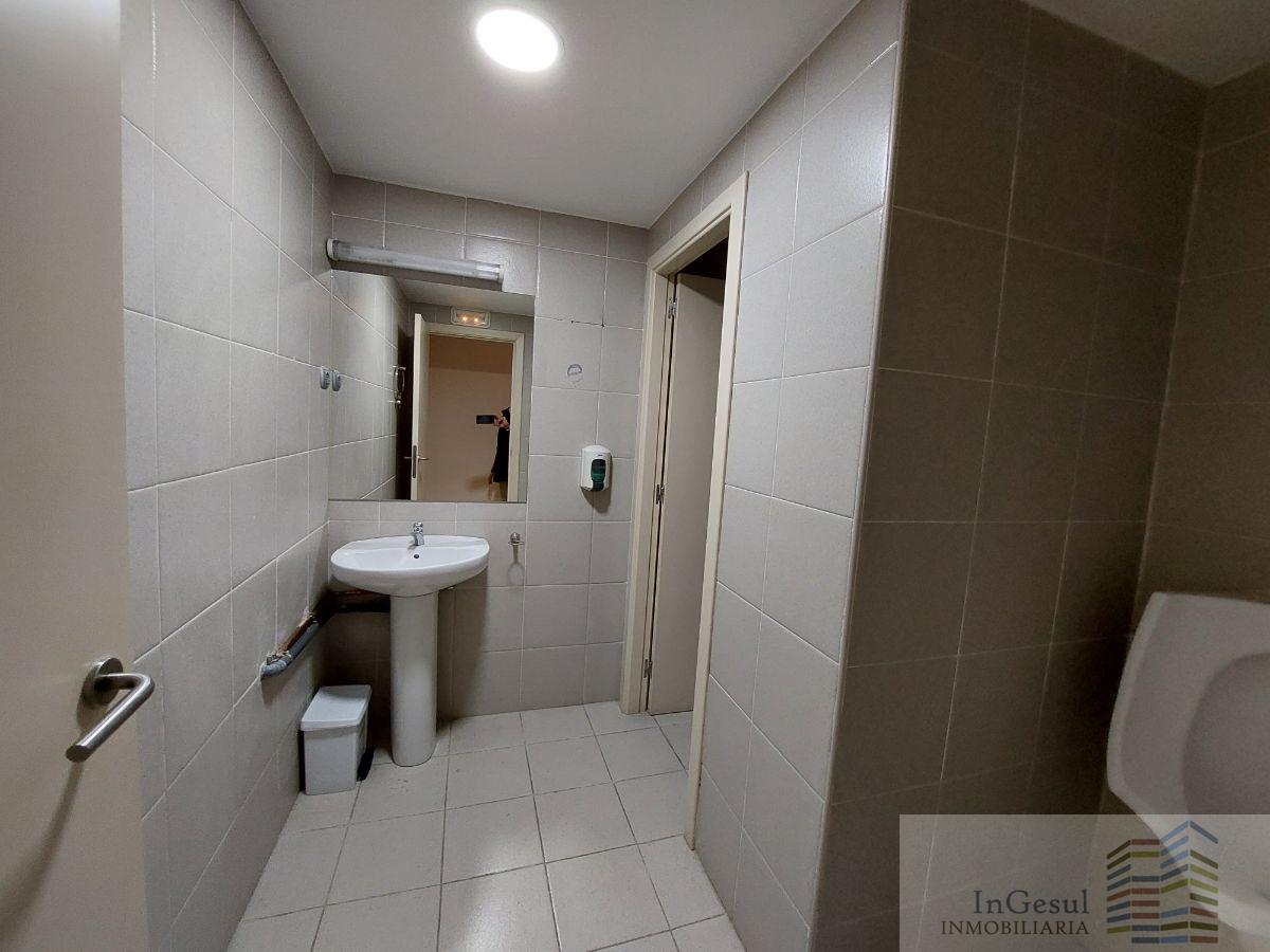 For sale of commercial in Madrid