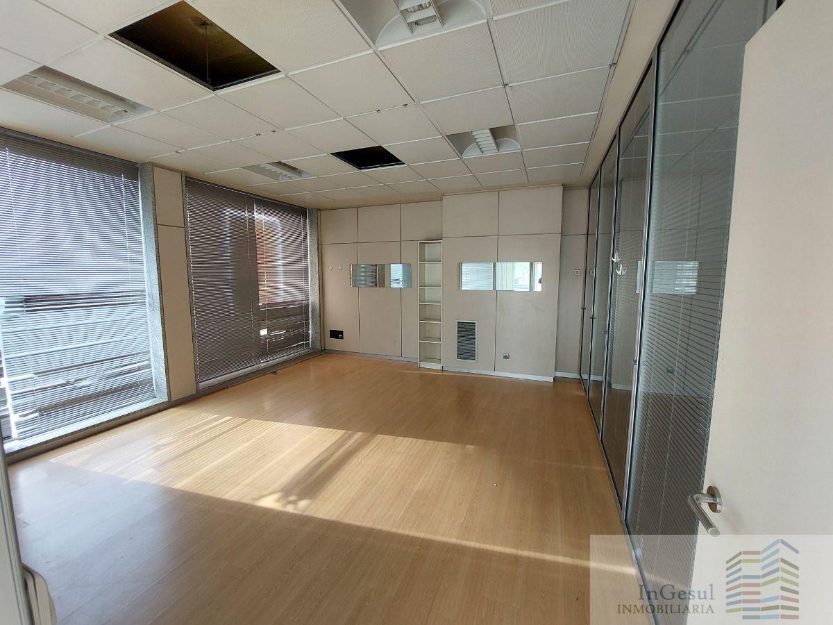 For sale of commercial in Madrid