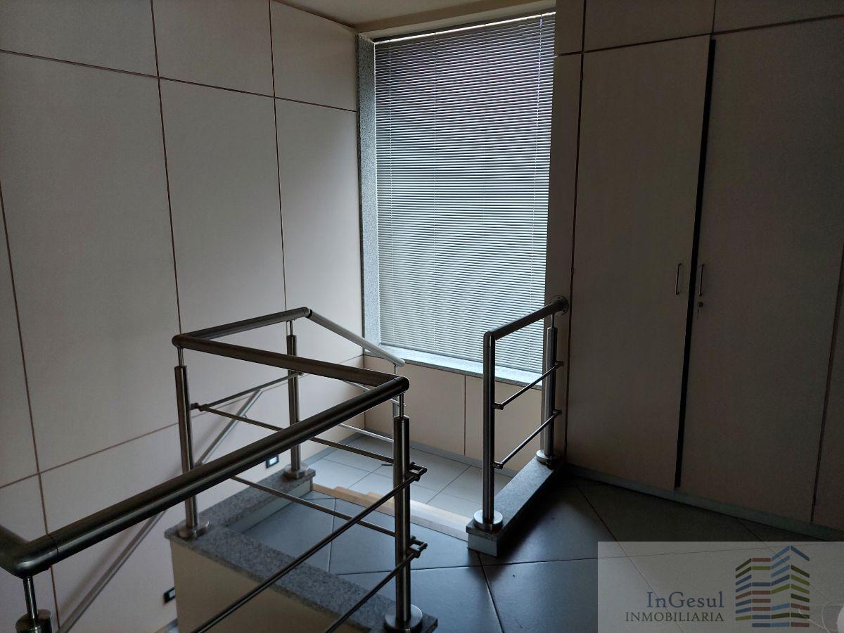 For sale of commercial in Madrid