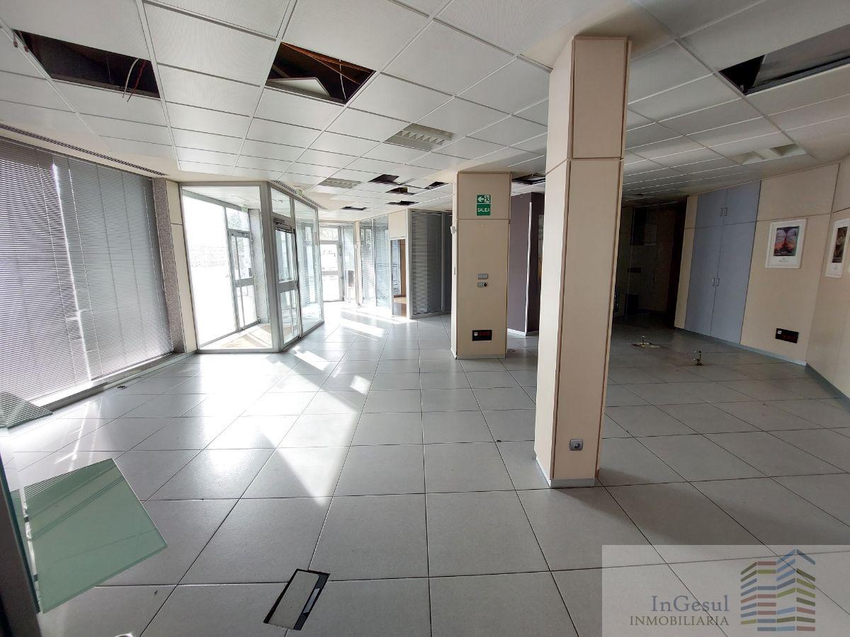 For sale of commercial in Madrid