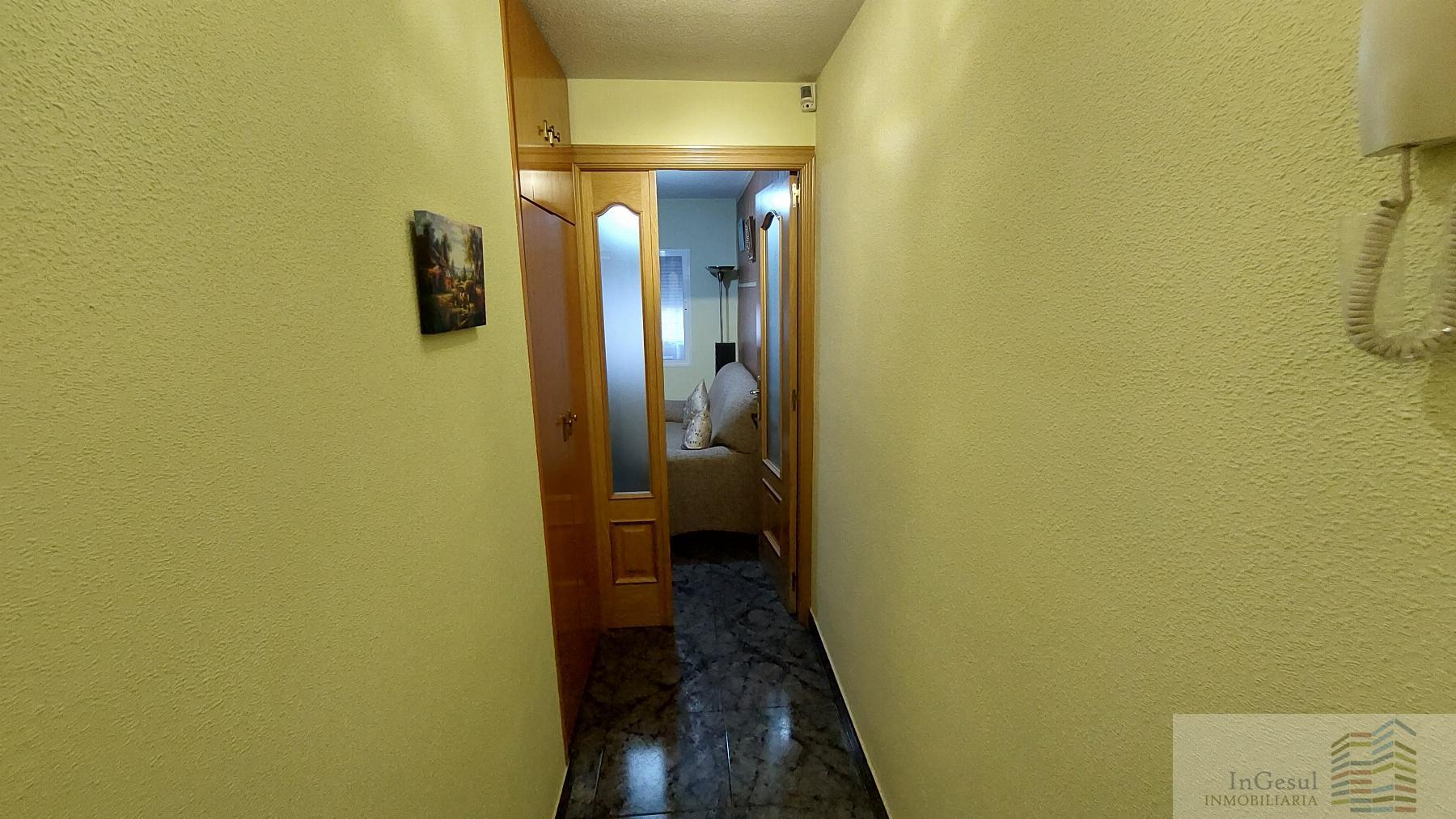 For sale of flat in Alcalá de Henares