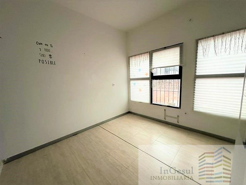 For sale of office in Alpedrete