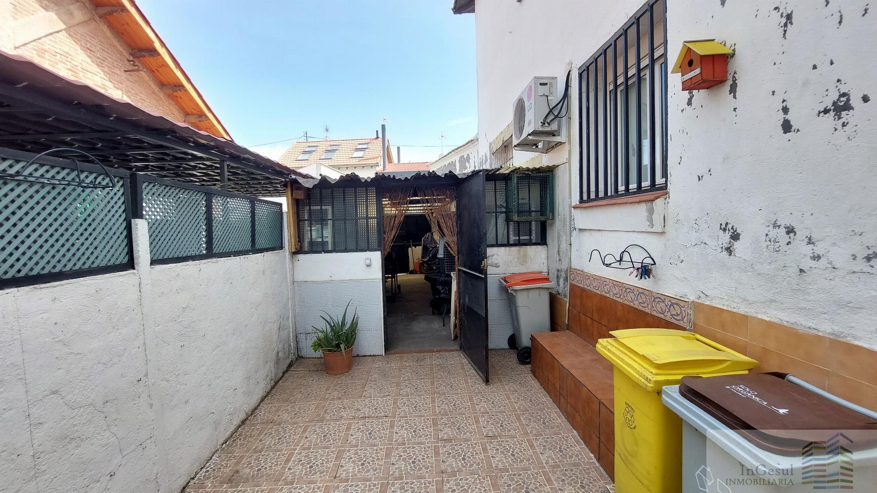 For sale of chalet in Madrid