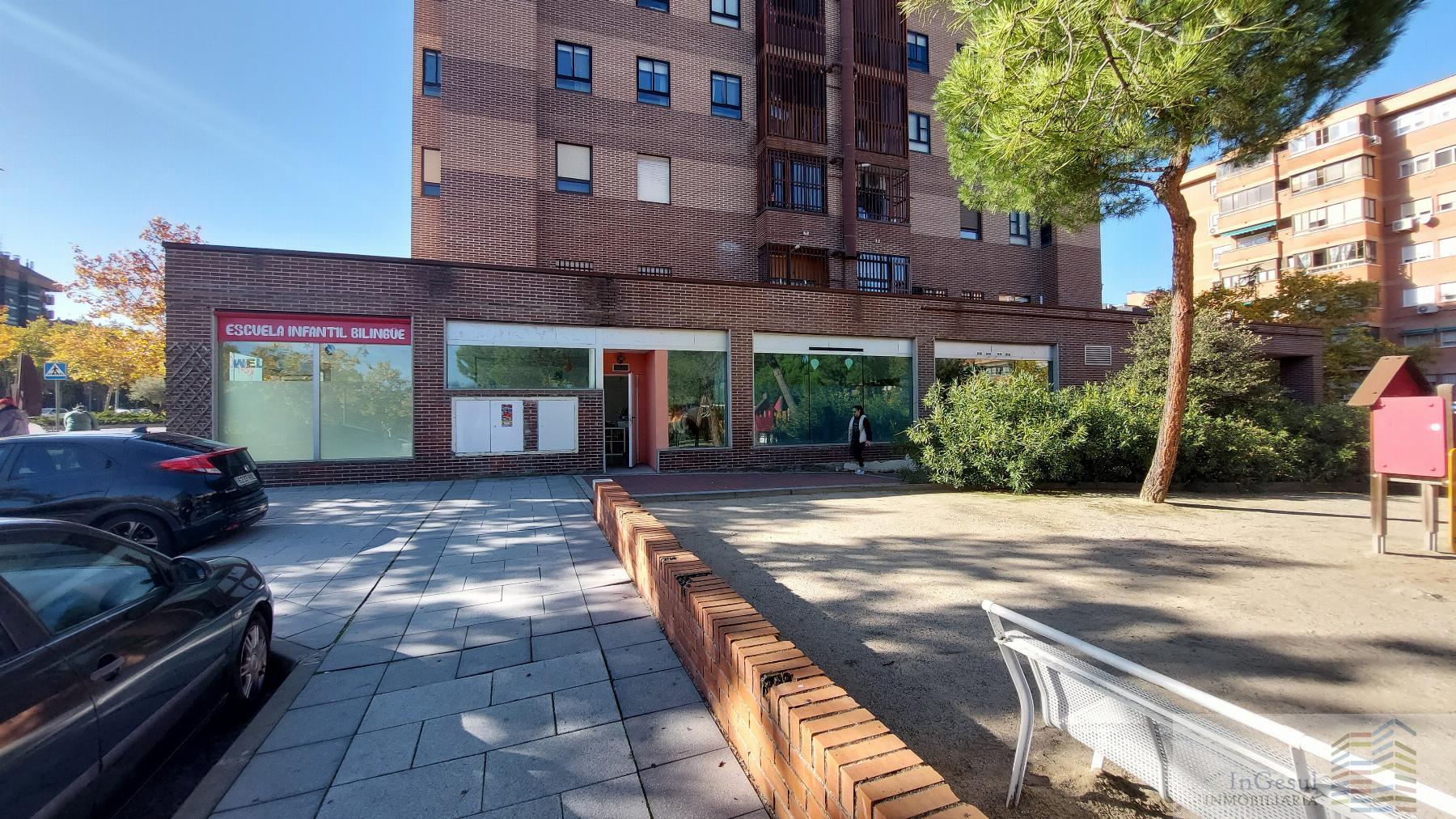 For rent of commercial in Tres Cantos