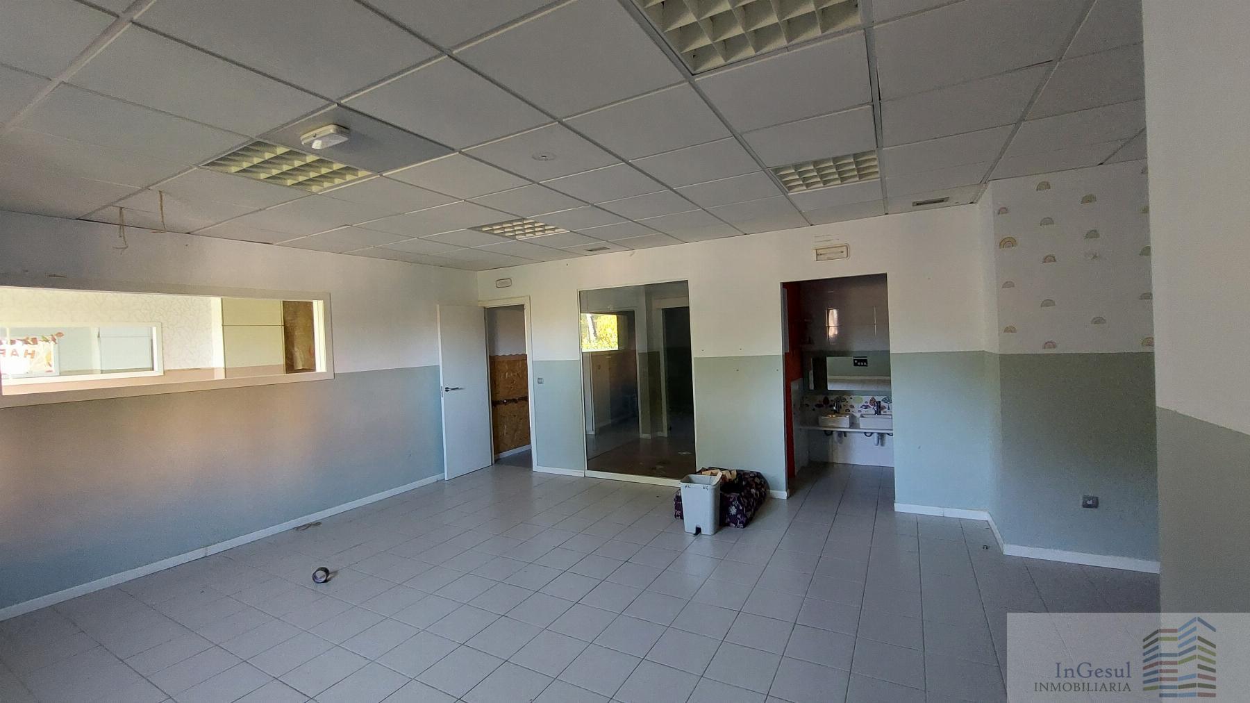 For rent of commercial in Tres Cantos