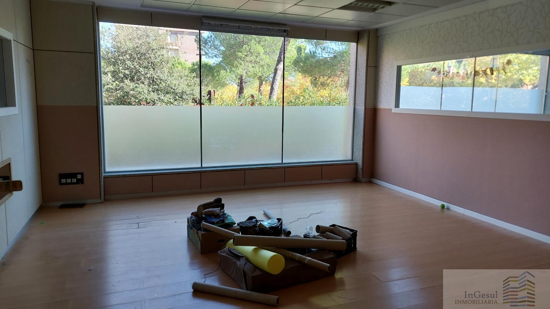 For rent of commercial in Tres Cantos