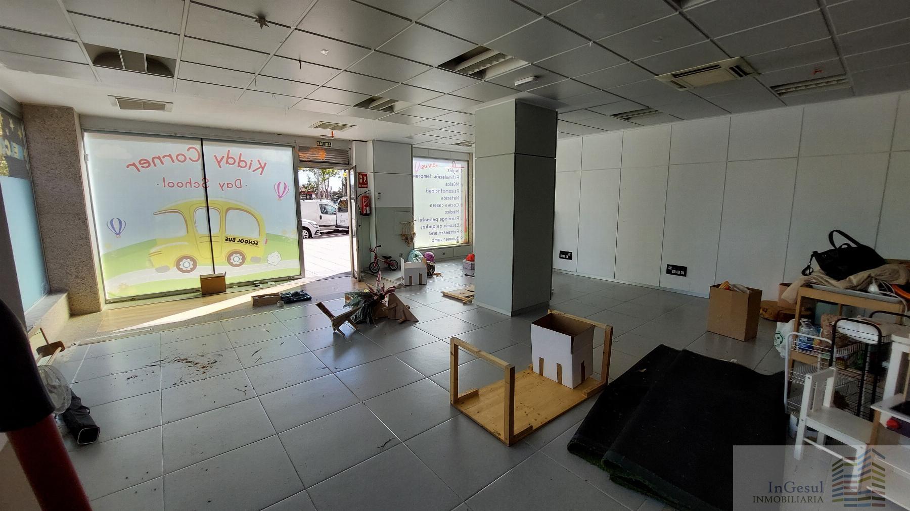 For rent of commercial in Tres Cantos