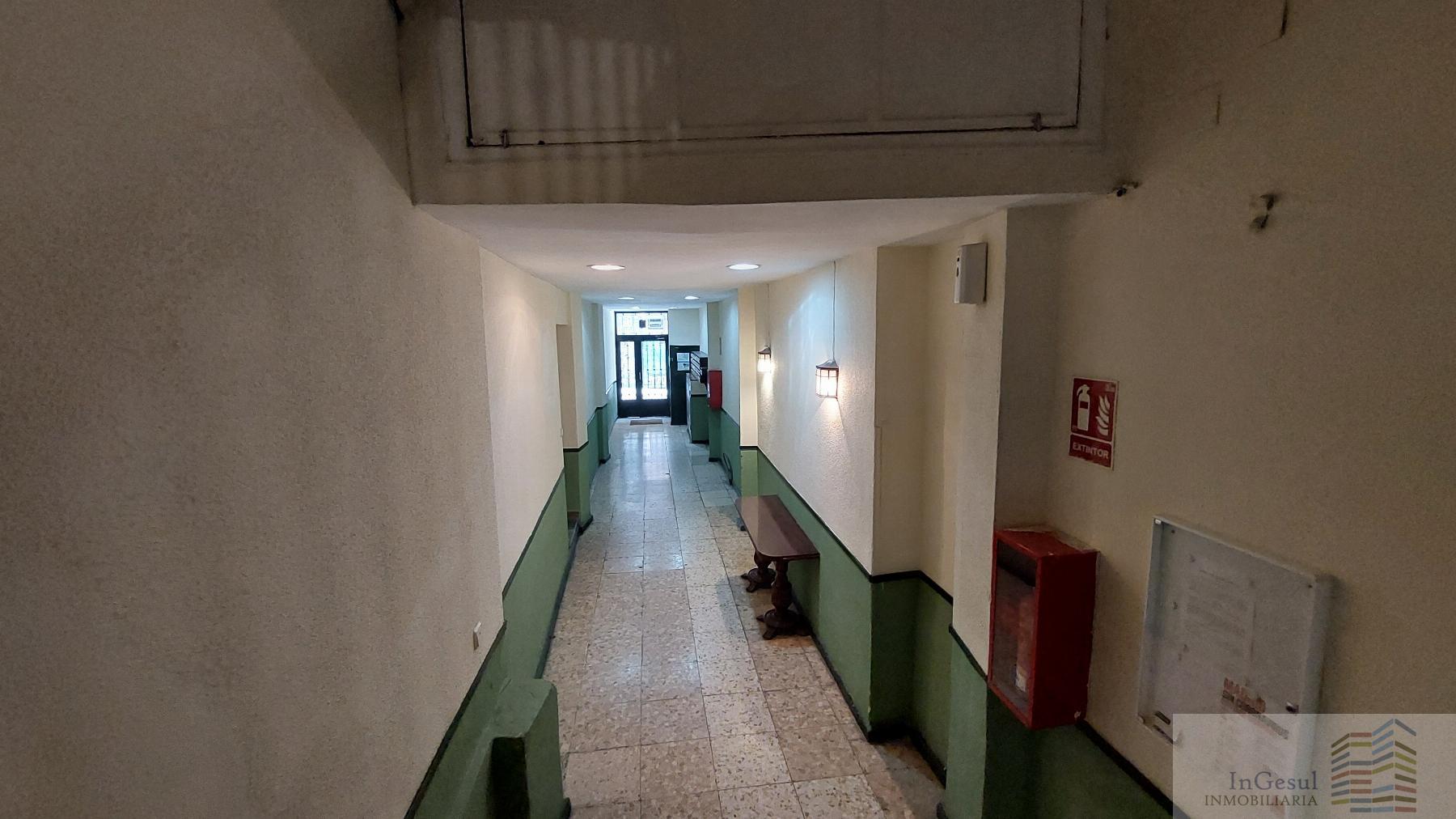 For sale of flat in Madrid