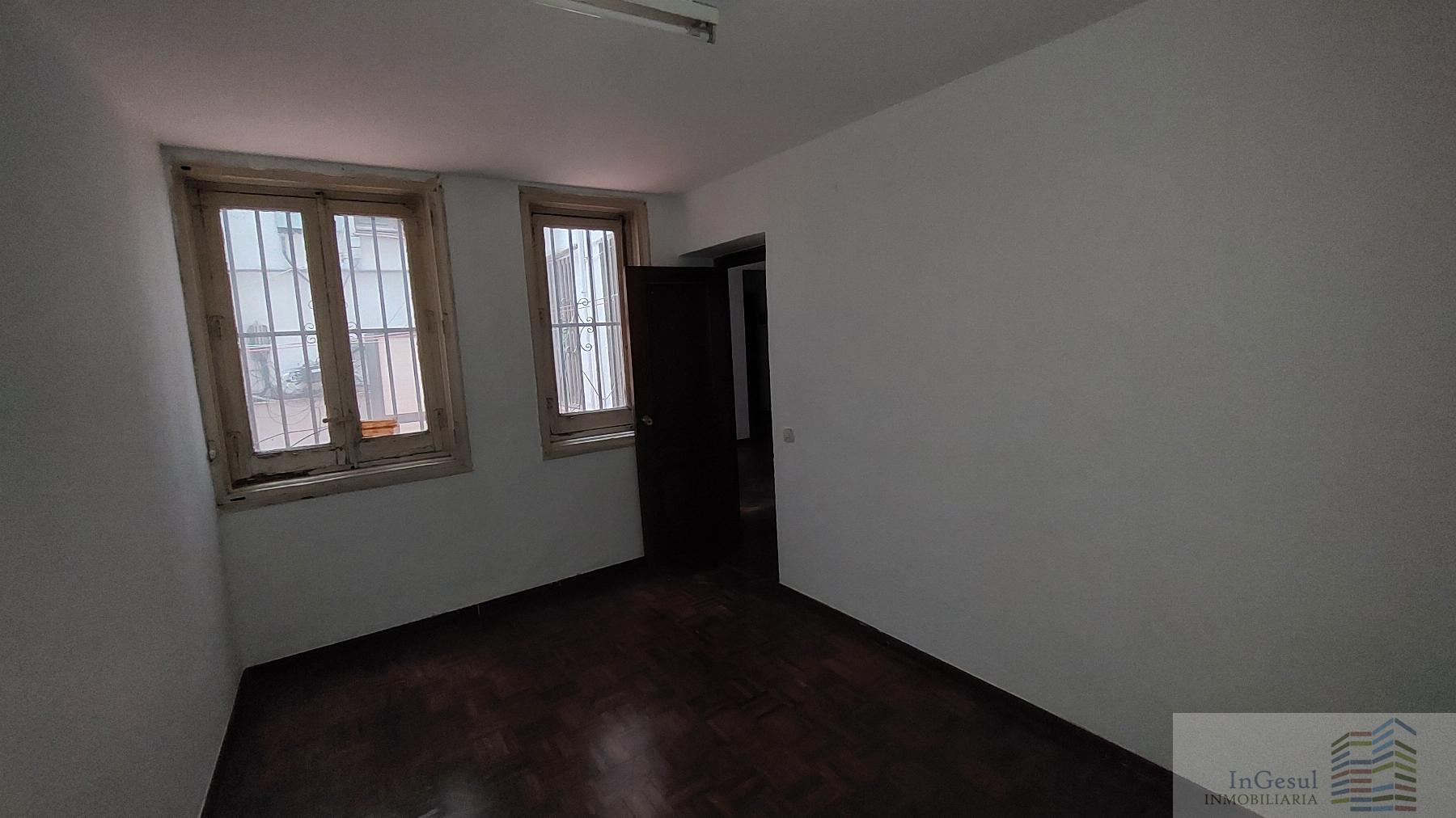 For sale of flat in Madrid