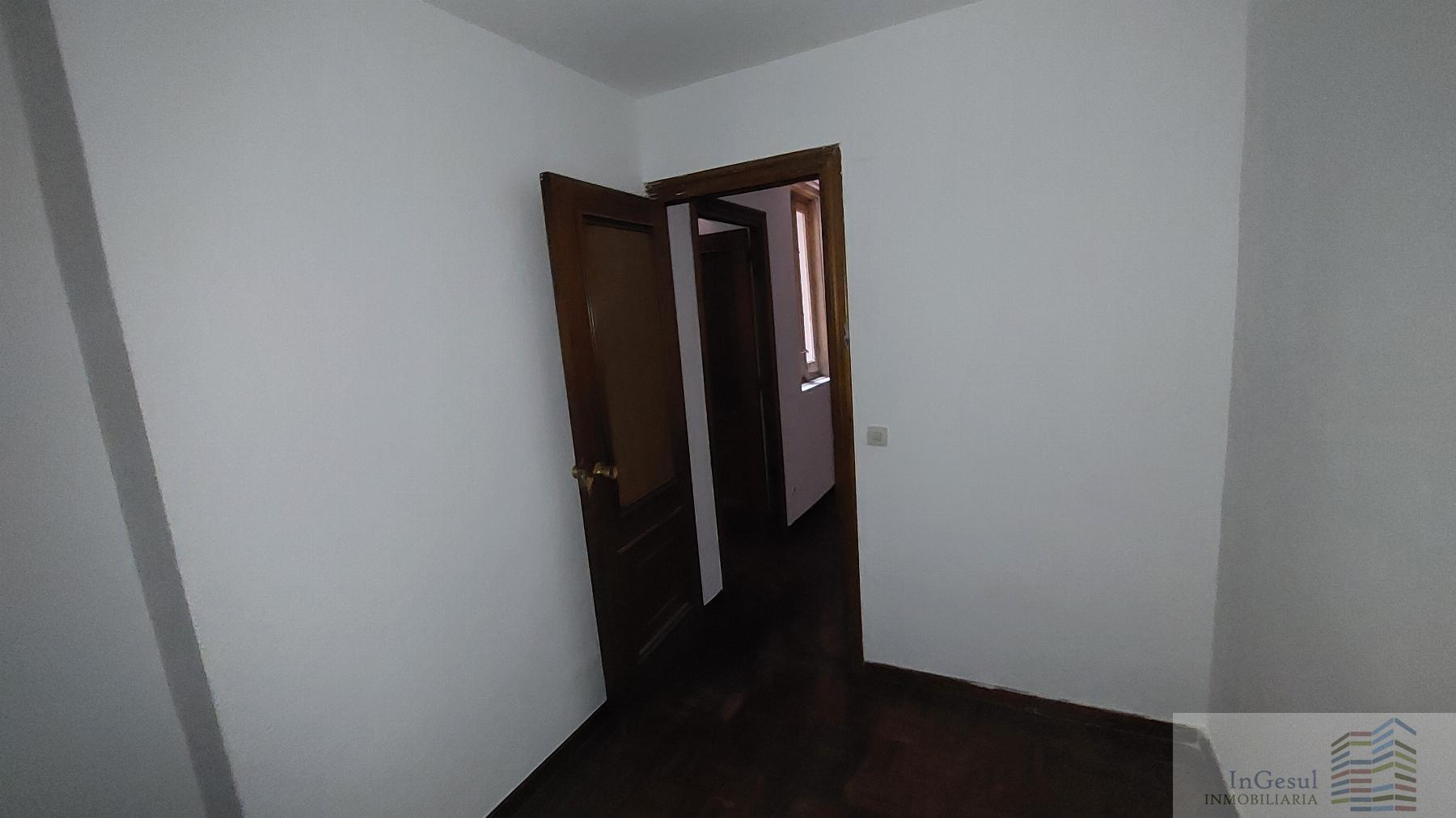 For sale of flat in Madrid
